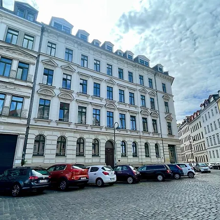 Zentrales Hochwertiges Thomasius Appartamento *